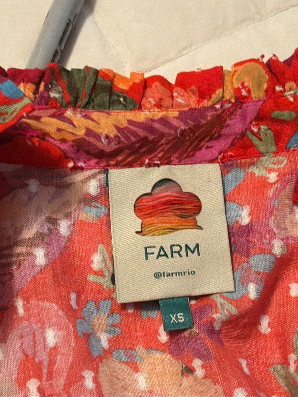 Farm Rio Women’s Red Floral Button-Front Ruffle Blouse - Picture 7 of 10